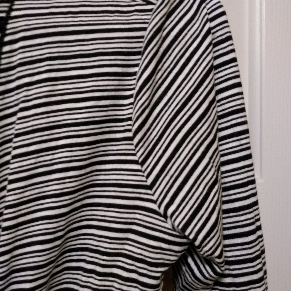 Versatile Striped, Lightweight Cardigan - image 6